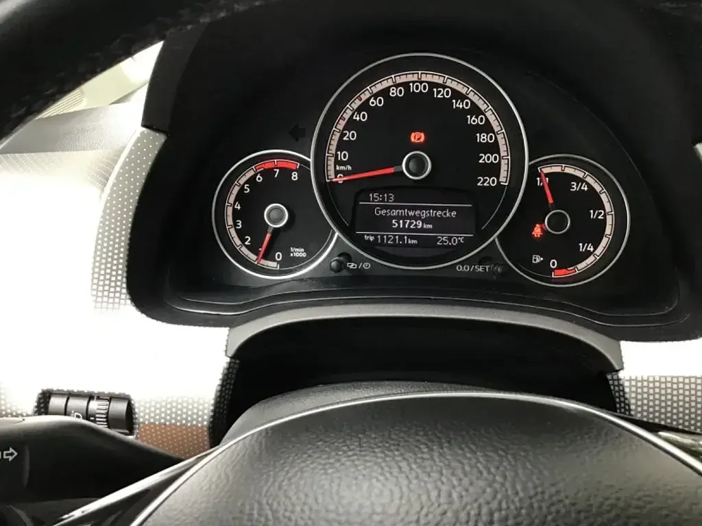 Gebraucht VW up! high up! 75 PS (55 kW) 2019 Weiß Kleinwagen