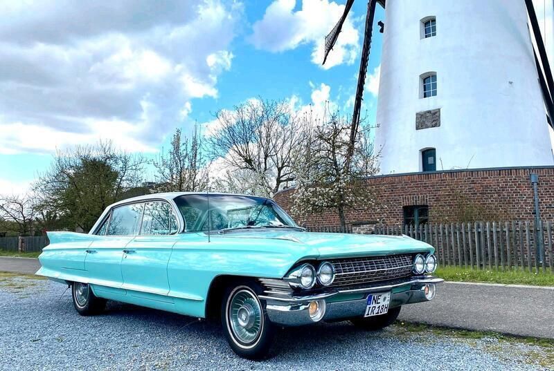 Grün Gebraucht 1961 Cadillac Deville Limousine | 23.333 € - Bild 1/4
