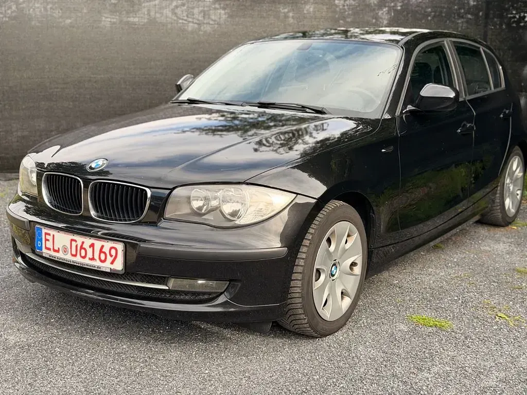 Gebraucht BMW 118 Performance 143 PS (105 kW) 2010 Schwarz Kleinwagen