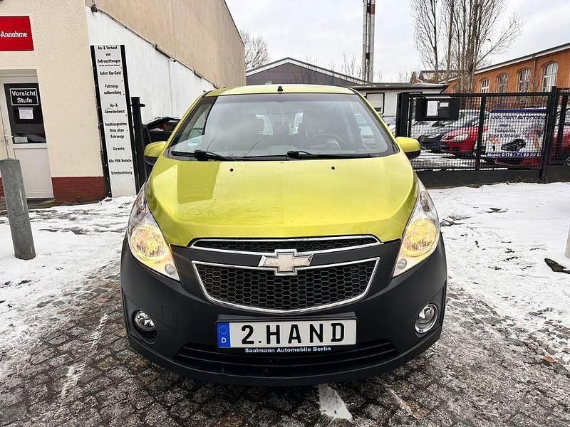 Używany Chevrolet Spark LS 68 KM (50 kW) 2011 Zielony Hatchback