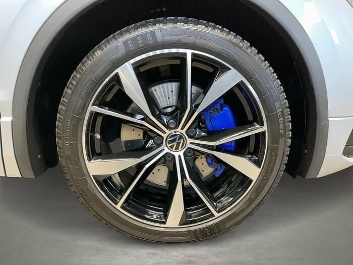 Gebraucht VW Tiguan R 320 PS (235 kW) 2023 Reflexsilber SUV