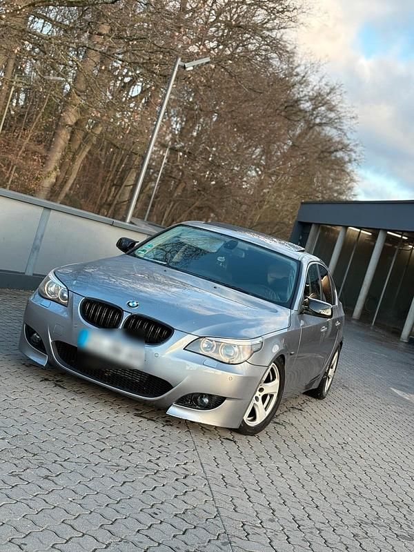 Gebraucht BMW 530 305 PS (224 kW) 2006 Grau Kombi