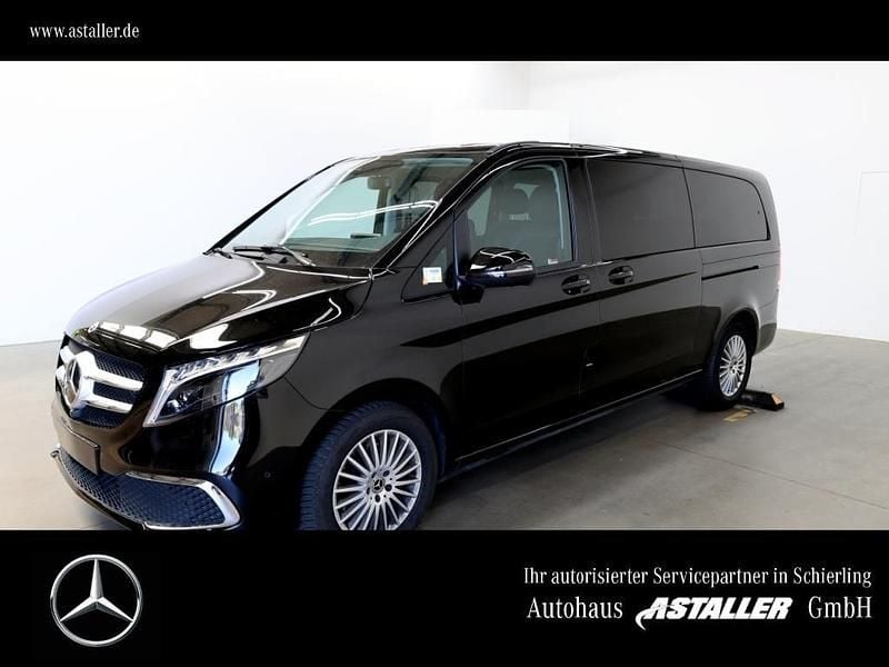 Obsidianschwarz Gebraucht 2024 Mercedes V300 Avantgarde Edition Van / Kleinbus | 63.400 € (Superpreis) - Bild 1/4