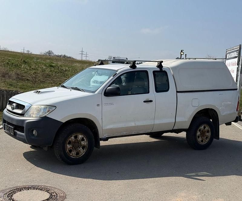 Gebraucht Toyota HiLux 120 PS (88 kW) 2009 Weiß Pickup