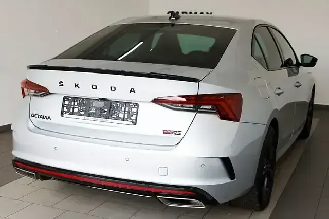Gebraucht Skoda Octavia RS 200 PS (147 kW) 2023 Silber Limousine