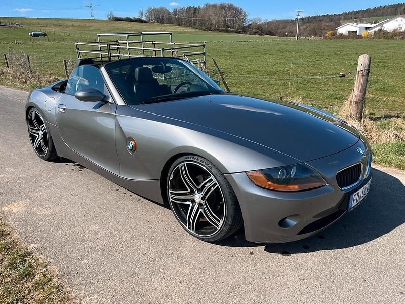 Gebraucht BMW Z4 190 PS (139 kW) 2004 Grau Cabrio