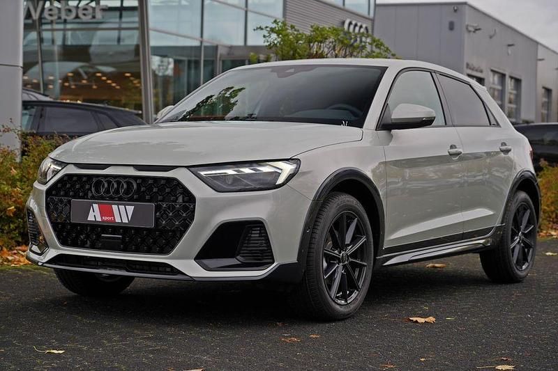 Neu Audi A1 S-Line 150 PS (110 kW) 2025 Grau SUV