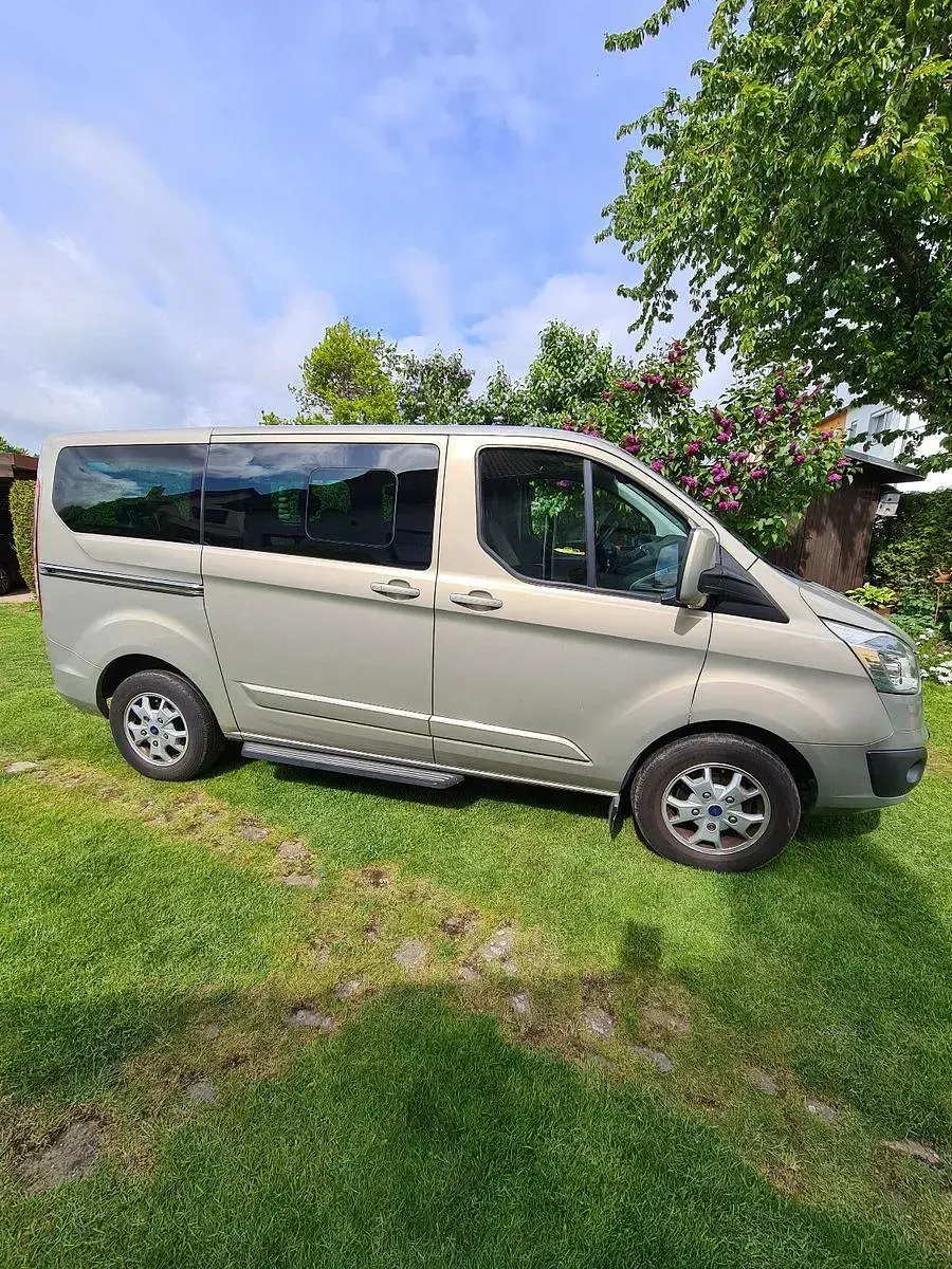 Gebraucht Ford Tourneo 155 PS (114 kW) 2013 Beige Van / Kleinbus