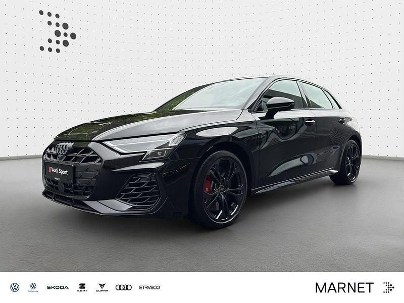 Mythosschwarz metallic Neu 2025 Audi S3 Sport Limousine | 54.990 € (Etwas zu teuer) - Bild 1/4