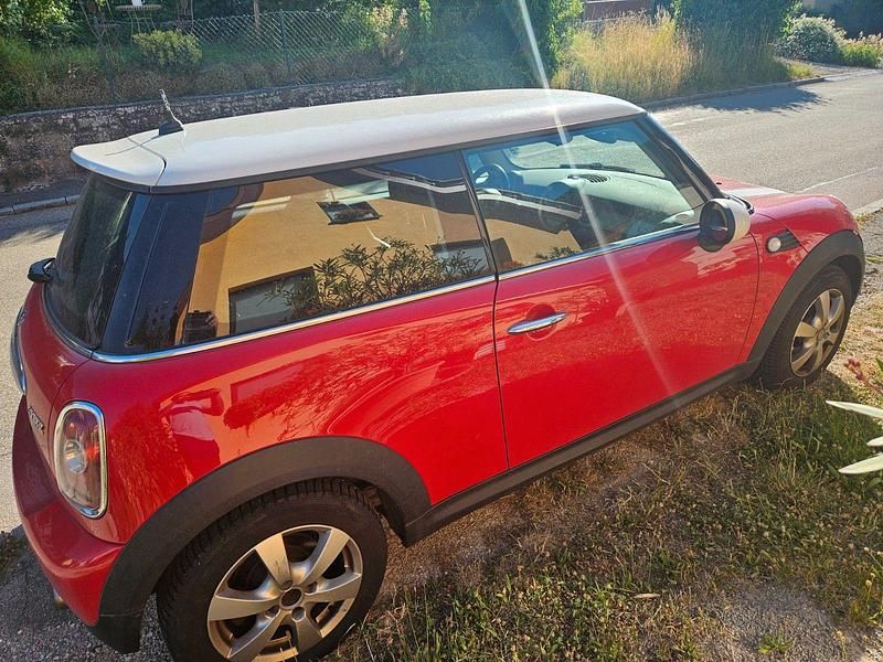 Rot Gebraucht 2007 Mini Cooper Kleinwagen | 1.000 € - Bild 1/2