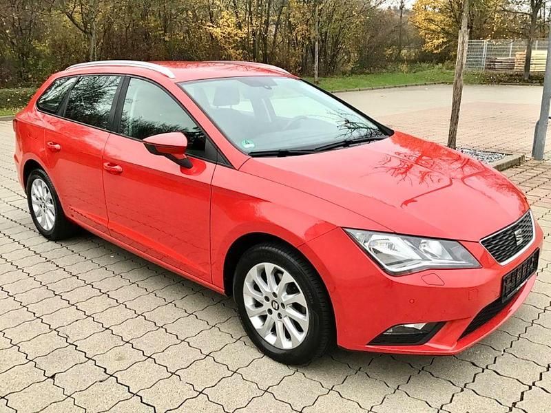 Rojo *emotion* Gebraucht 2016 Seat Leon ST Style Kombi | 9.580 € (Fairer Preis) - Bild 1/4