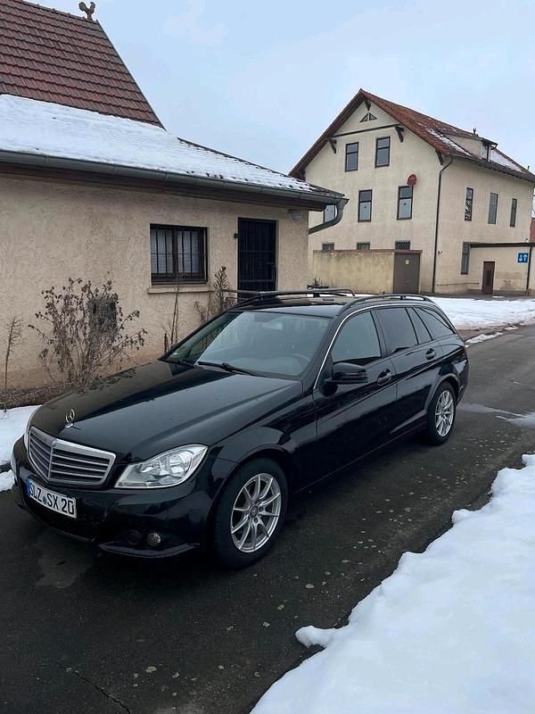 Gebraucht Mercedes C220 170 PS (125 kW) 2013 Schwarz Kombi