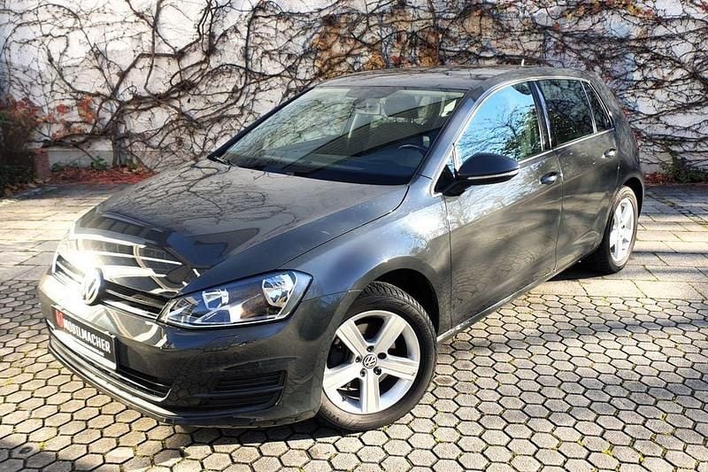 Grau Gebraucht 2015 VW Golf VII Comfortline Limousine | 11.990 € (Guter Preis) - Bild 1/4