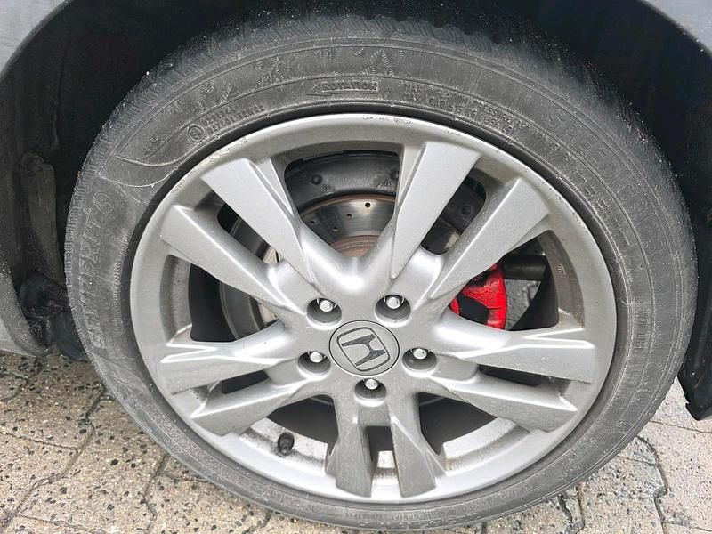 Gebraucht Honda Civic 140 PS (102 kW) 2007 Grau Limousine