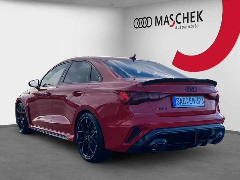 Gebraucht Audi RS3 Premium 400 PS (294 kW) 2024 Progressivrot metallic Limousine