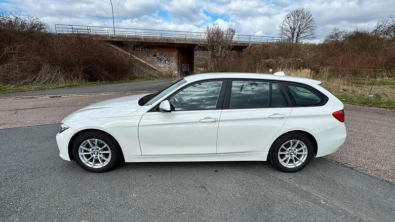 Gebraucht BMW 320 Sport Line 184 PS (135 kW) 2015 Weiß Kombi