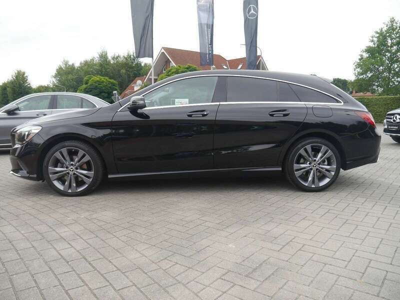 Schwarz Gebraucht 2018 Mercedes CLA200 Urban Kombi | 19.900 € (Fairer Preis) - Bild 1/4