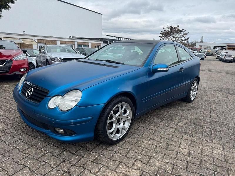 Gebraucht Mercedes C200 163 PS (119 kW) 2001 Blau Coupé