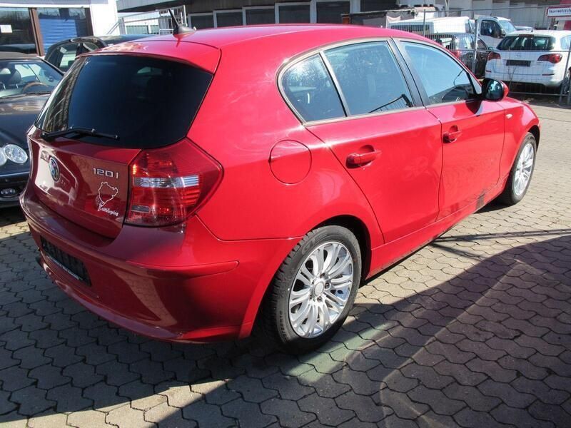 Gebraucht BMW 120 Advantage 170 PS (125 kW) 2011 Rot Kleinwagen