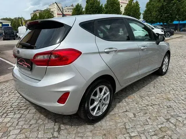 Gebraucht Ford Fiesta Cool & Connect 121 PS (88 kW) 2019 Silber Kleinwagen
