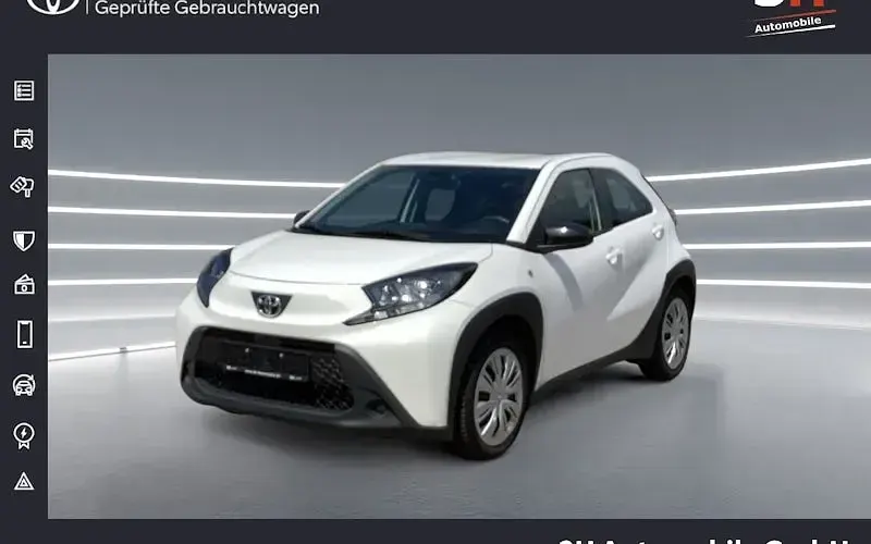 Gebraucht Toyota Aygo X X-play 72 PS (52 kW) 2023 Weiß SUV