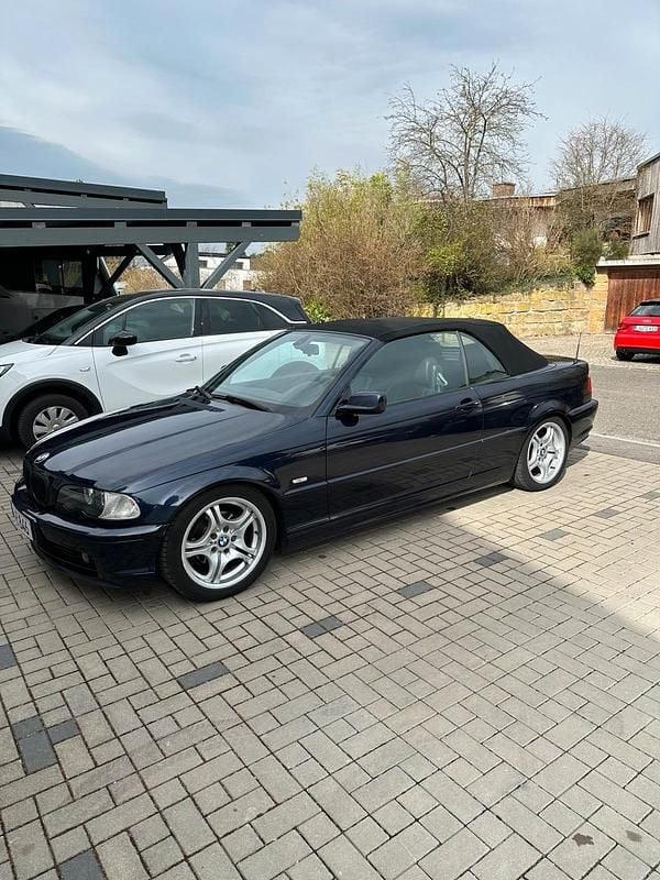 Gebraucht BMW 318 Cabriolet 143 PS (105 kW) 2002 Blau Cabrio
