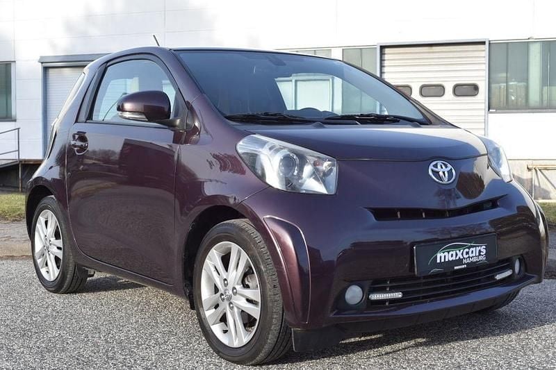 Gebraucht Toyota iQ 98 PS (72 kW) 2010 Deep amethyst mica metallic Kleinwagen