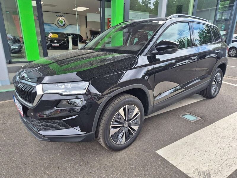 Black (metallic) Gebraucht 2025 Skoda Karoq Drive SUV | 32.980 € (Guter Preis) - Bild 1/4