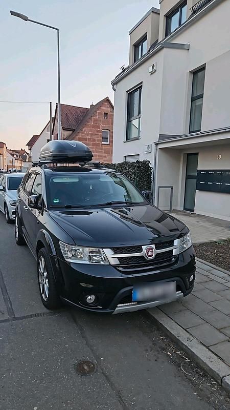 Gebraucht Fiat Freemont 280 PS (205 kW) 2013 Schwarz SUV