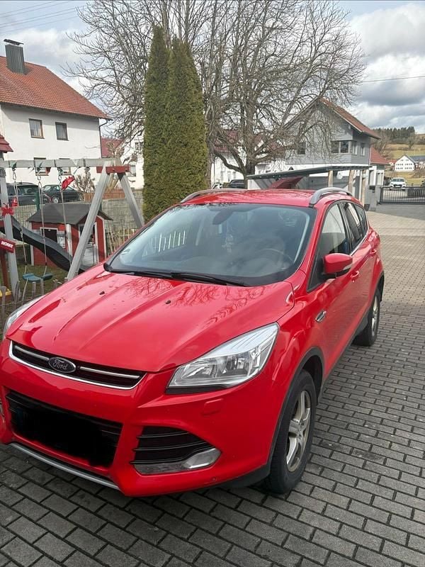 Gebraucht Ford Kuga Titanium 150 PS (110 kW) 2015 Rot SUV