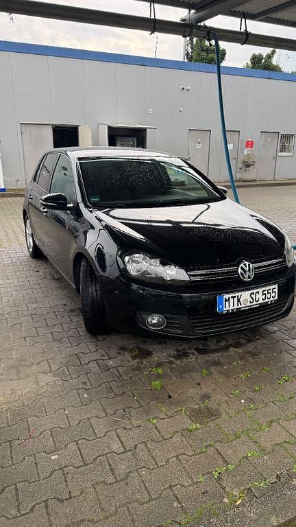 Schwarz Gebraucht 2011 VW Golf VI Team Limousine | 3.699 € (Guter Preis) - Bild 1/4