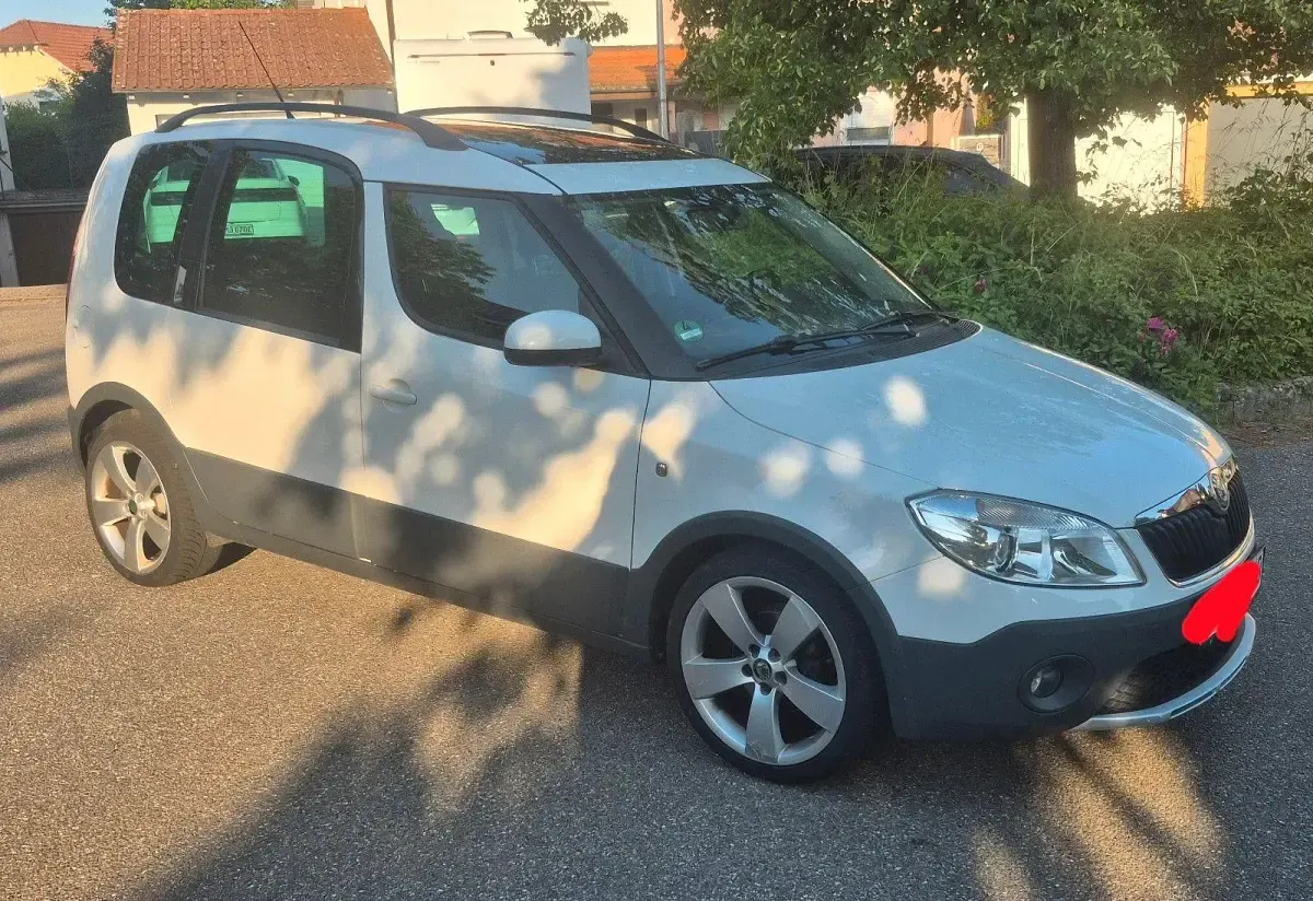 Gebraucht Skoda Roomster 86 PS (63 kW) 2010 Weiß Van / Kleinbus