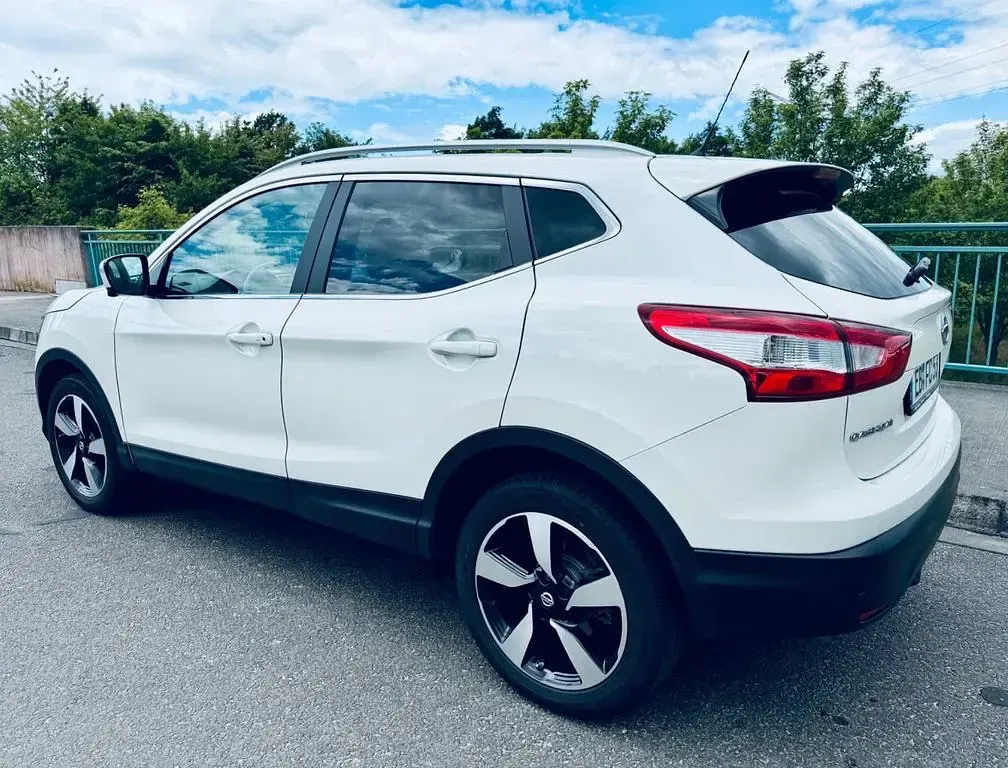 Gebraucht Nissan Qashqai Tekna 163 PS (119 kW) 2017 Weiß SUV