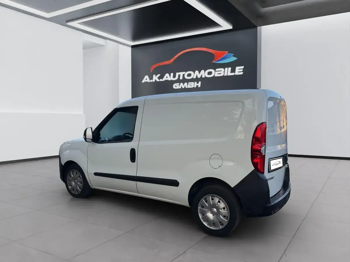 Gebraucht Opel Combo 120 PS (88 kW) 2017 Weiß Van / Kleinbus