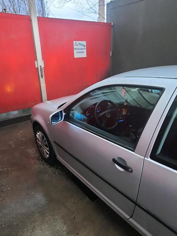 Gebraucht VW Golf IV Edition 75 PS (55 kW) 1998 Silber Kleinwagen