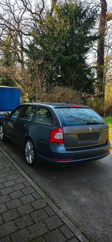 Gebraucht Skoda Octavia vRS 170 PS (125 kW) 2010 Grau Kombi