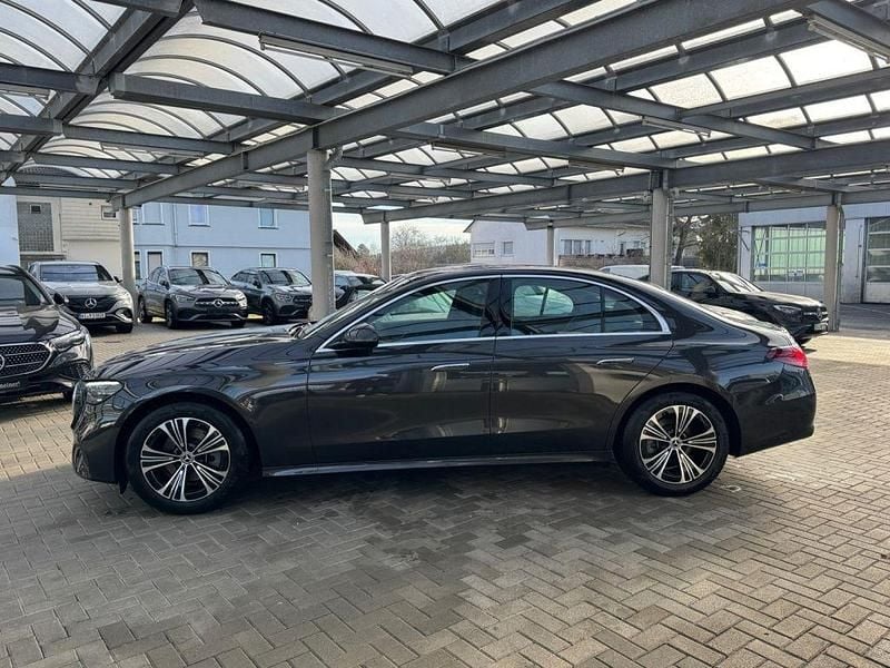 Gebraucht Mercedes E200 Avantgarde 204 PS (150 kW) 2025 Metalliclack graphitgrau Limousine