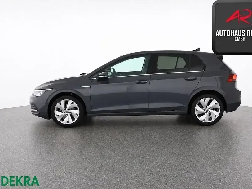 Gebraucht VW Golf VIII Style 131 PS (96 kW) 2024 Delfingrau Limousine