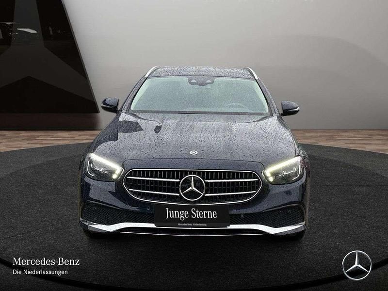 Gebraucht Mercedes E300 Avantgarde 194 PS (142 kW) 2021 Blau Limousine