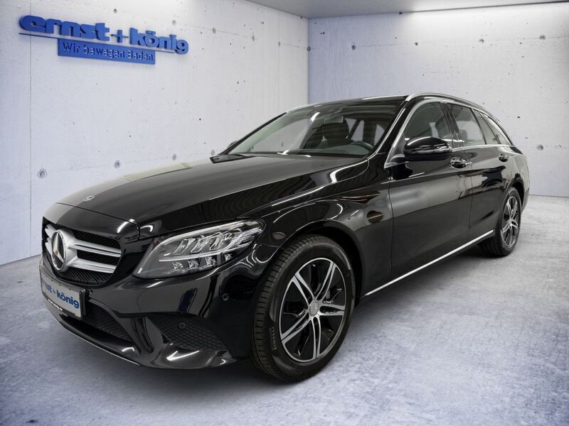 Schwarz Gebraucht 2020 Mercedes C200 Avantgarde Kombi | 24.980 € (Etwas zu teuer) - Bild 1/4