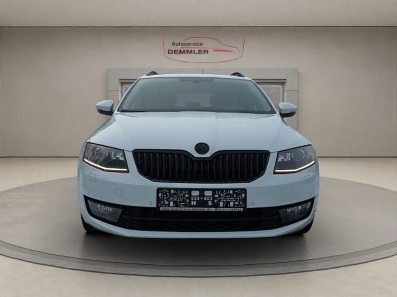 Gebraucht Skoda Octavia Style 150 PS (110 kW) 2015 Laserweiss Kombi