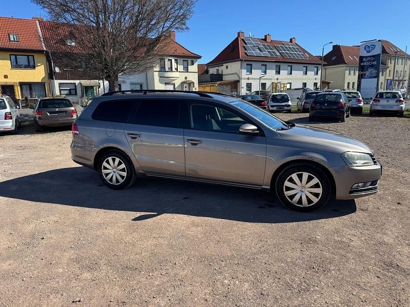 Gebraucht VW Passat Basis 140 PS (102 kW) 2011 Kombi