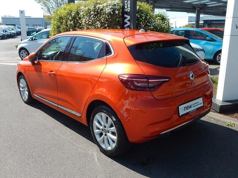 Gebraucht Renault Clio V Intens 131 PS (96 kW) 2020 Valenciaorange Kleinwagen