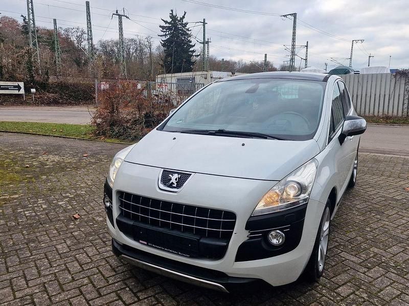 Gebraucht Peugeot 3008 Premium 109 PS (80 kW) 2009 Weiß Limousine