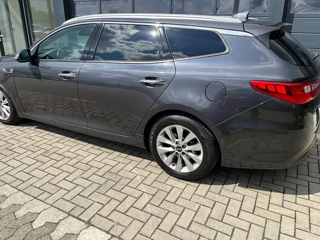Gebraucht Kia Optima Vision 141 PS (103 kW) 2017 Schwarz Kombi