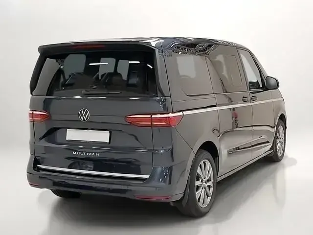 Gebraucht VW Multivan Style 150 PS (110 kW) 2025 Starlight blue Van / Kleinbus