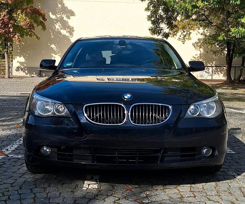 Blau Gebraucht 2006 BMW 525 Kombi | 5.800 € (Teuer) - Bild 1/4