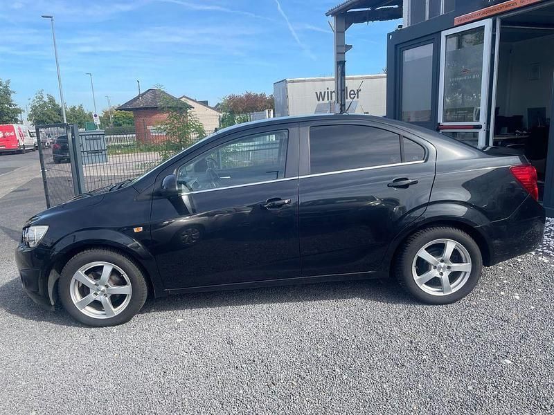 Schwarz Gebraucht 2011 Chevrolet Aveo LTZ Limousine | 2.400 € (Superpreis) - Bild 1/4