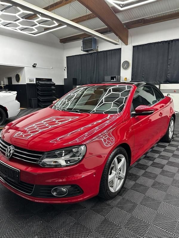 Gebraucht VW Eos 122 PS (89 kW) 2012 Rot Cabrio