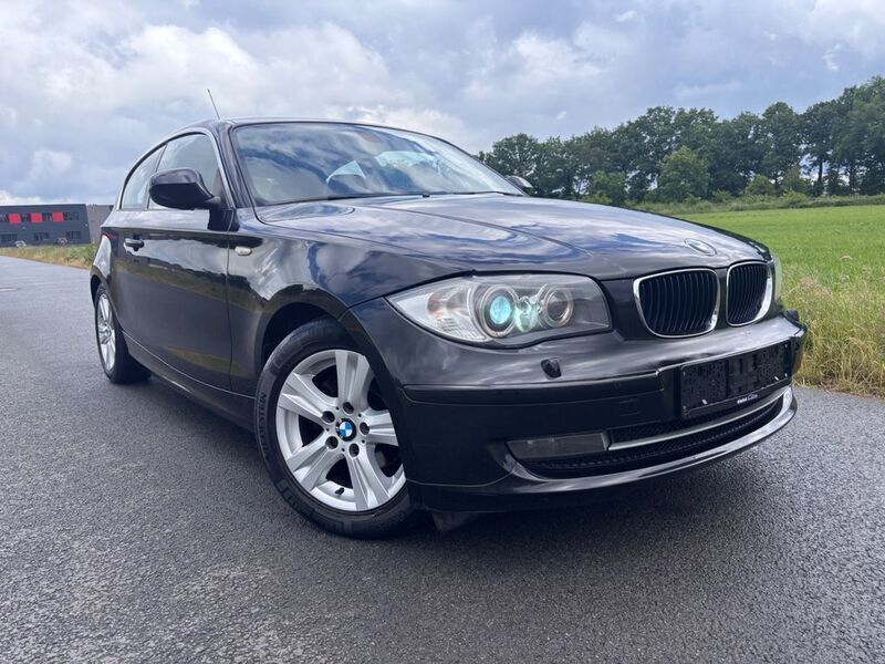 Schwarz Gebraucht 2011 BMW 116 Performance Kleinwagen | 2.450 € (Fairer Preis) - Bild 1/4